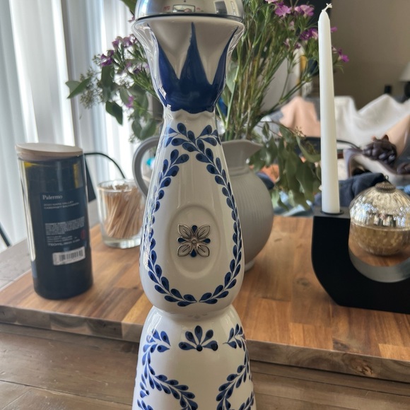 EMPTY Clase Azul Reposado Tequila Bottle 750ml Hand Painted Blue & White - Picture 3 of 9
